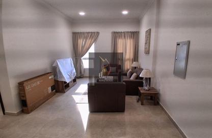 Apartment - 2 Bedrooms - 2 Bathrooms for rent in West Walk - Al Waab - Doha