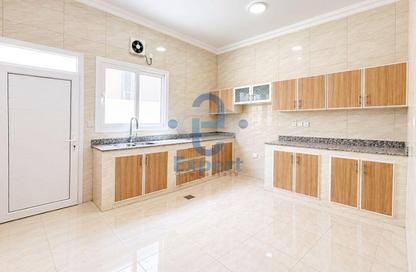 Apartment - 7 - 7 for rent in Al Jamiaa Street - Al Markhiya - Doha