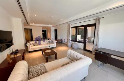 Apartment - 1 Bedroom - 2 Bathrooms for rent in Tower 28 - Porto Arabia - The Pearl Island - Doha