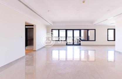 Apartment - 2 Bedrooms - 3 Bathrooms for sale in East Porto Drive - Porto Arabia - The Pearl Island - Doha