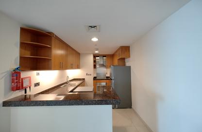 Apartment - 2 Bedrooms - 3 Bathrooms for rent in Viva West - Viva Bahriyah - The Pearl Island - Doha