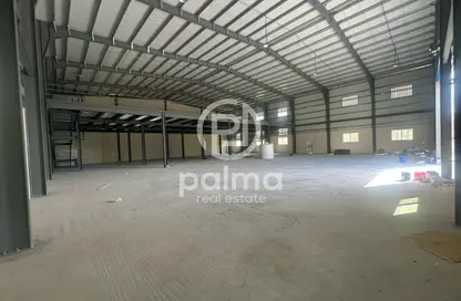 مخزن - استوديو - 6 حمامات للايجار في شارع الصناعية الشرقي - بركة العوامر - الوكرة