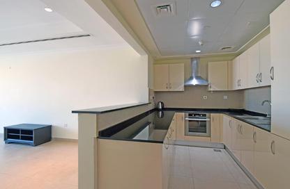 Apartment - Studio - 1 for rent in East Porto Drive - Porto Arabia - The Pearl Island - Doha