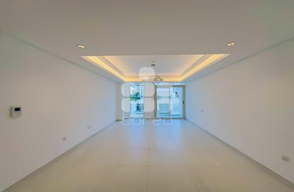 Apartment - 2 Bedrooms - 4 Bathrooms for rent in Crystal Residence - Gewan Island - The Pearl Island - Doha