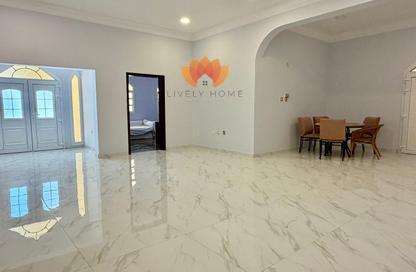 Villa - 5 Bedrooms - 7+ Bathrooms for rent in Ammar Bin Yasser Street - Al Aziziyah - Doha