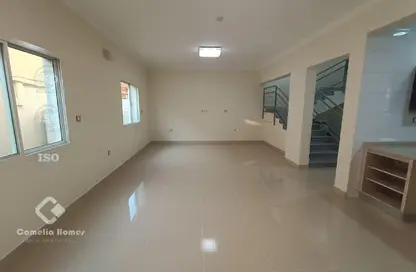 مجمع سكني - 4 غرف نوم - 4 حمامات للايجار في سلاطة الجديدة - سلاطة - الدوحة