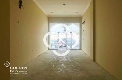 Shop - Studio - 2 Bathrooms for rent in Madinat Khalifa North - Madinat Khalifa - Doha Shop - Studio - 2 Bathrooms for rent in Madinat Khalifa North - Madinat Khalifa - Doha