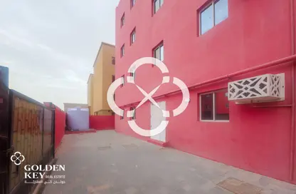 سكن عمال - استوديو - 8 حمامات للايجار في روضة راشد - طريق سلوى - الدوحة