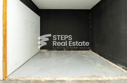 Shop - Studio - 1 for rent in Old Airport Road - Old Airport Road - Doha