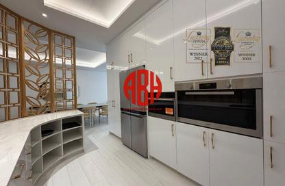 Apartment - 2 Bedrooms - 4 Bathrooms for rent in Floresta Gardens - Floresta Gardens - The Pearl Island - Doha