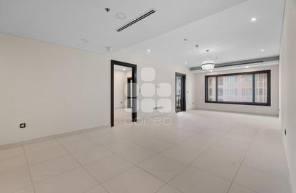 Apartment - 1 Bedroom - 2 Bathrooms for rent in Tower 23 - Porto Arabia - The Pearl Island - Doha