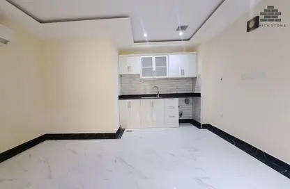 شقة - 2 غرف نوم - 2 حمامات للايجار في سومرست أل منصور - المنصورة - الدوحة