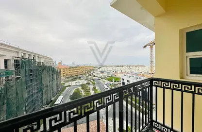 Apartment - 2 Bedrooms - 3 Bathrooms for rent in Floresta Gardens - Floresta Gardens - The Pearl Island - Doha
