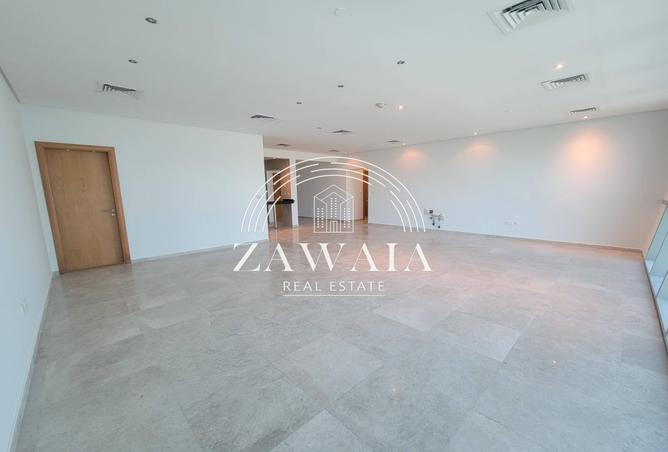 1027748 - Property Image 2