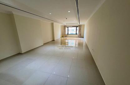 Apartment - Studio - 1 Bathroom for rent in West Porto Drive - Porto Arabia - The Pearl Island - Doha