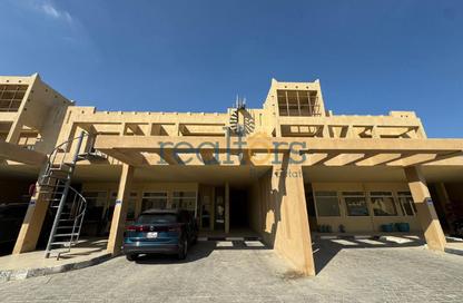 مجمع سكني - 4 غرف نوم - 5 حمامات للايجار في فلل واست باي لاغون - وست باي لاجون - بحيرة وست لاجون - الدوحة
