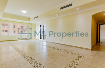 Apartment - 2 Bedrooms - 3 Bathrooms for rent in East Porto Drive - Porto Arabia - The Pearl Island - Doha