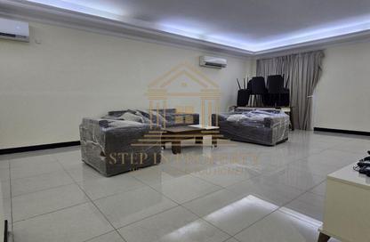 Compound - 3 Bedrooms - 3 Bathrooms for rent in Al Sadd Road - Al Sadd - Doha