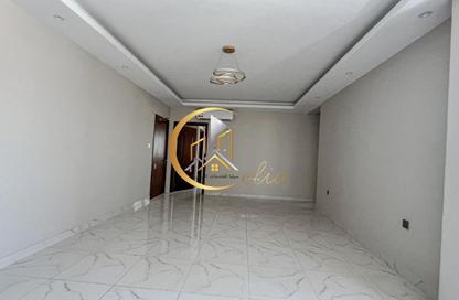 Apartment - 3 Bedrooms - 2 Bathrooms for rent in OqbaBin Nafie Steet - Old Airport Road - Doha
