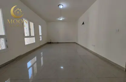 Apartment - 2 Bedrooms - 2 Bathrooms for rent in Al Sadd Road - Al Sadd - Doha