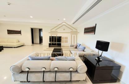 Apartment - 2 Bedrooms - 3 Bathrooms for rent in East Porto Drive - Porto Arabia - The Pearl Island - Doha