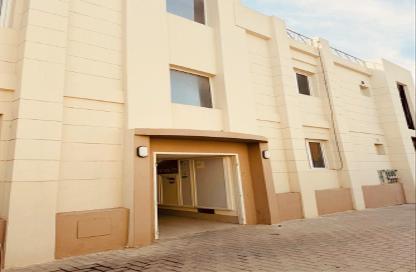 Apartment - 3 Bedrooms - 3 Bathrooms for rent in Ain Khaled - Doha