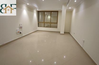 Apartment - 2 Bedrooms - 3 Bathrooms for rent in Al Sadd Road - Al Sadd - Doha
