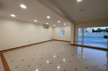 Villa - 3 Bedrooms - 2 Bathrooms for rent in West Bay Lagoon - Doha