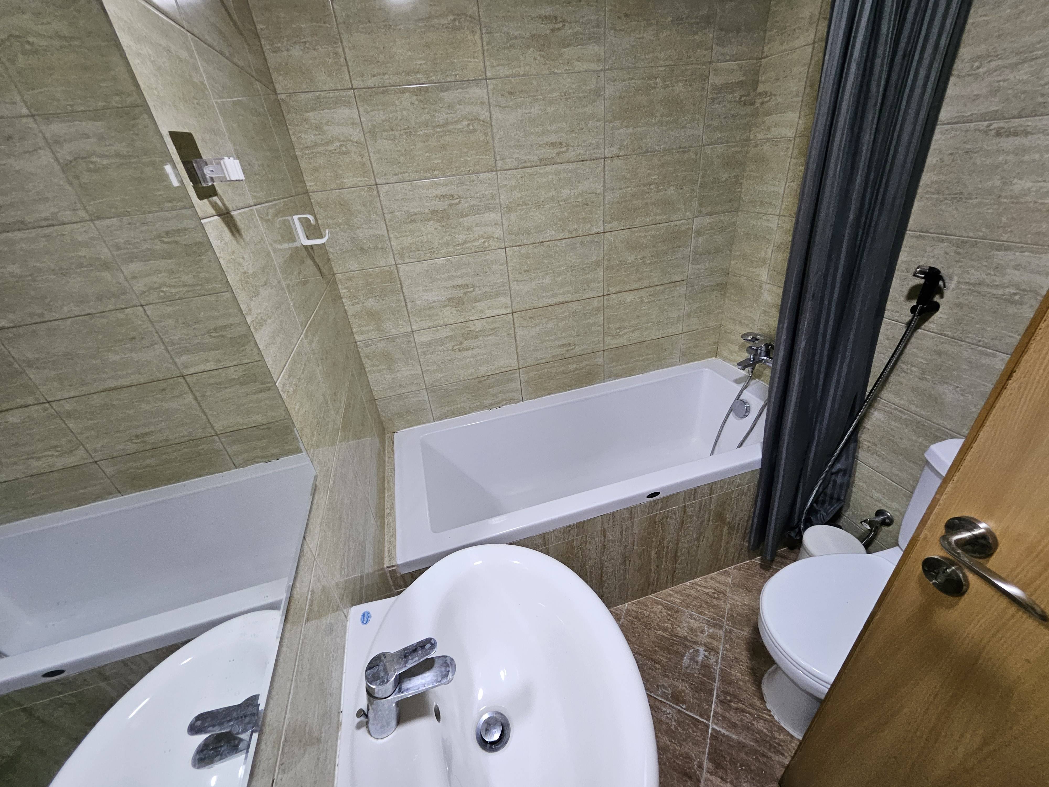 LUXURY 3 MASTER BEDROOM WITH BALCONY AND GOOD VIEW thumbnail 9