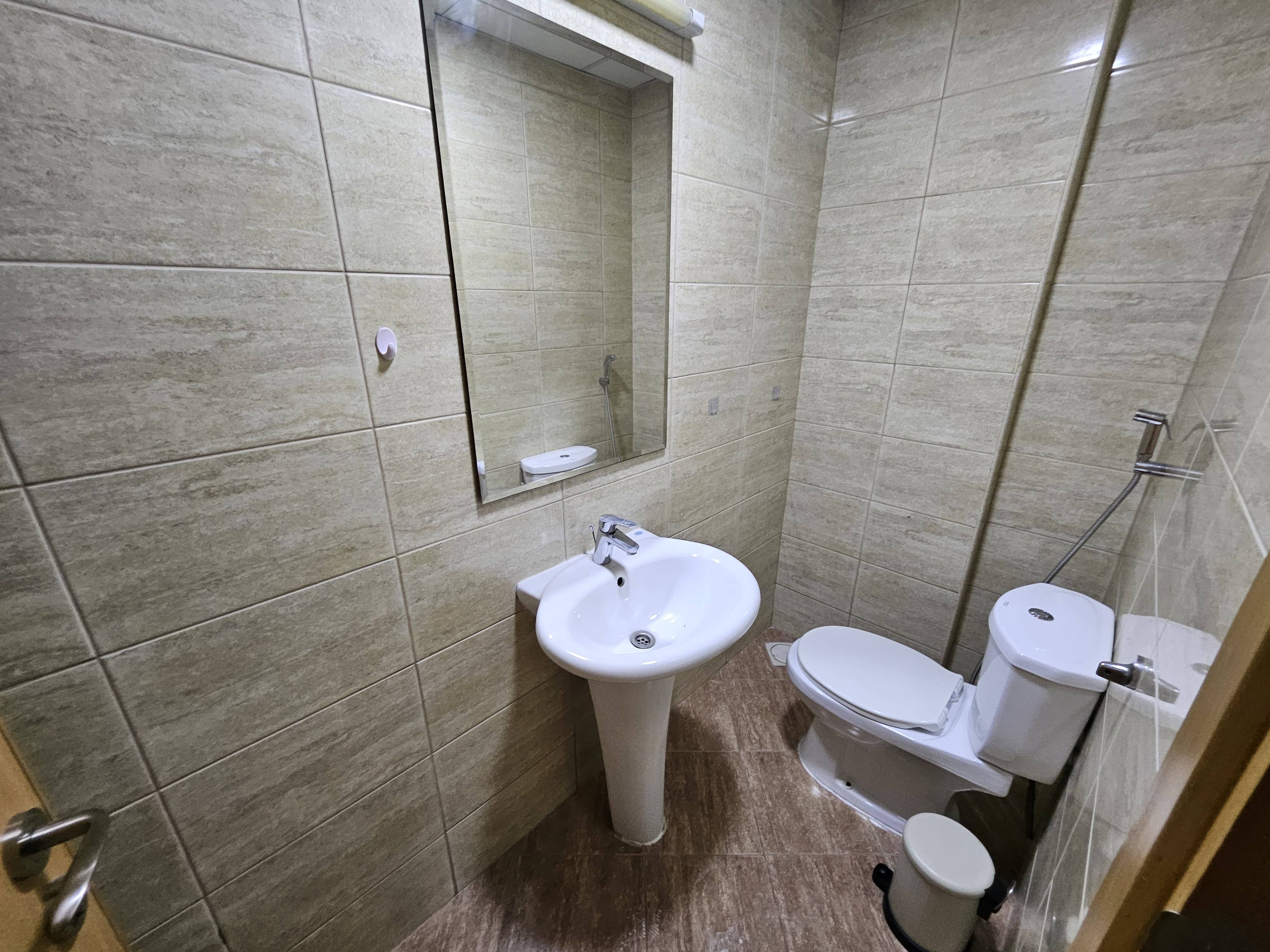 LUXURY 3 MASTER BEDROOM WITH BALCONY AND GOOD VIEW thumbnail 13