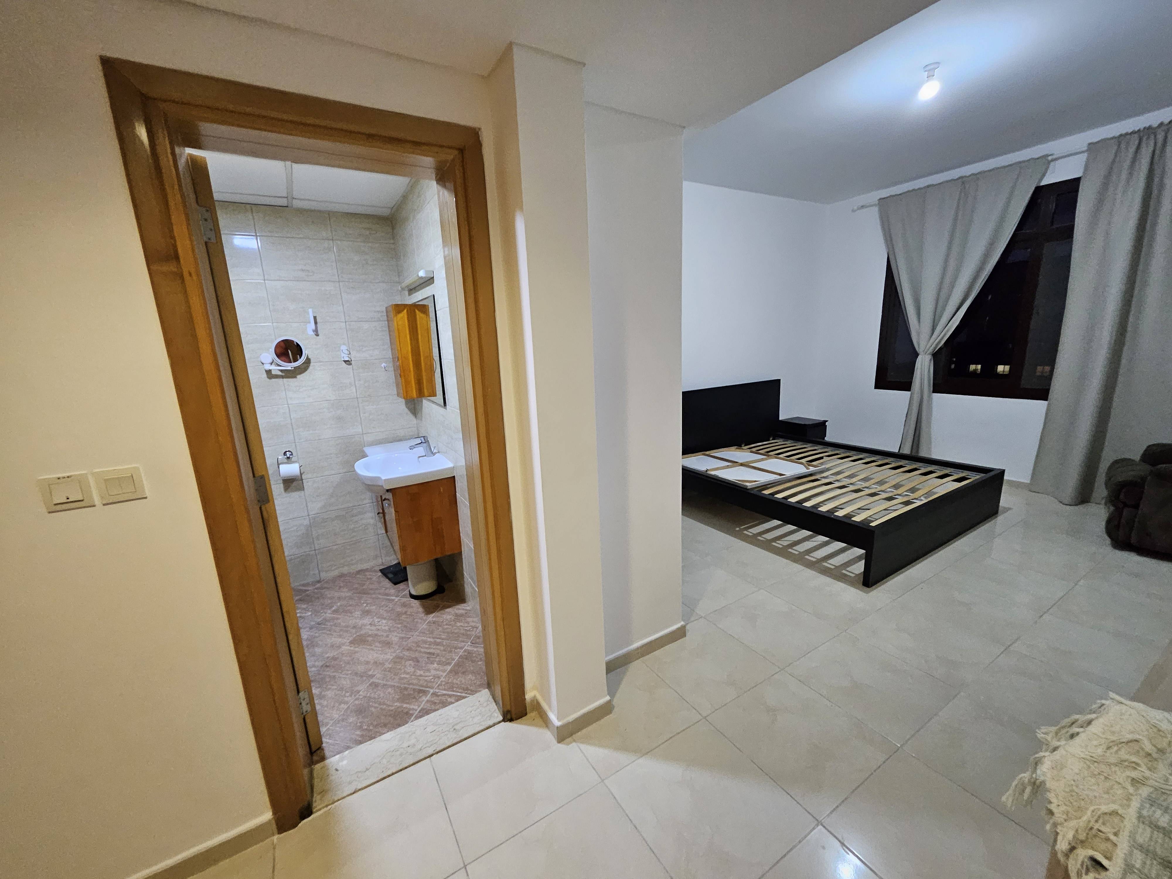 LUXURY 3 MASTER BEDROOM WITH BALCONY AND GOOD VIEW thumbnail 19