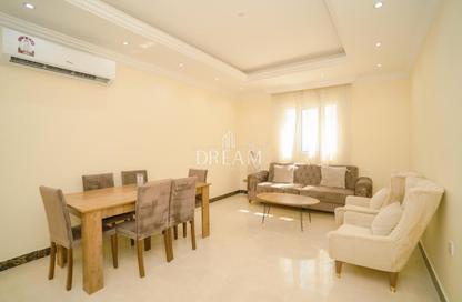 Apartment - 2 Bedrooms - 2 Bathrooms for rent in Al Mansoura - Al Mansoura - Doha