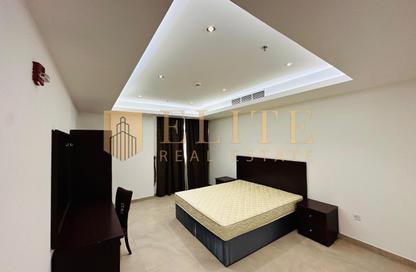 Apartment - 2 Bedrooms - 2 Bathrooms for rent in Hakeem Bin Hazam Street - Mughalina - Doha