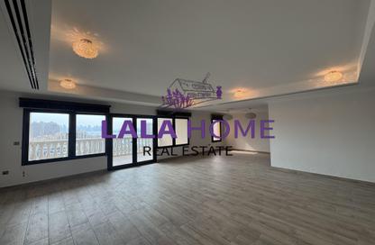 Apartment - 2 Bedrooms - 3 Bathrooms for rent in Marina Gate - Porto Arabia - The Pearl Island - Doha