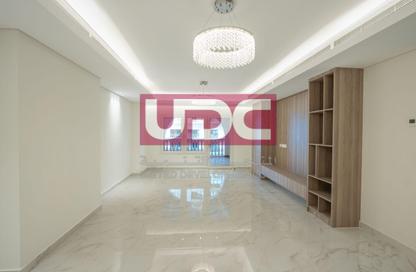 Apartment - 2 Bedrooms - 3 Bathrooms for sale in West Porto Drive - Porto Arabia - The Pearl Island - Doha
