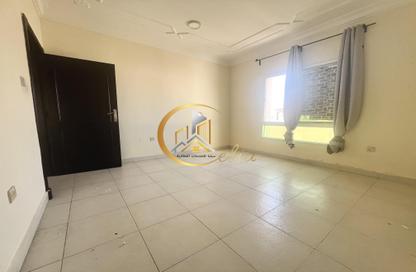 Apartment - 3 Bedrooms - 3 Bathrooms for rent in Al Tabari Street - Fereej Bin Omran - Doha