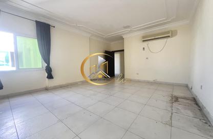 Apartment - 3 Bedrooms - 3 Bathrooms for rent in Al Tabari Street - Fereej Bin Omran - Doha