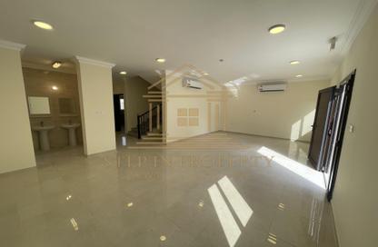 Villa - 6 Bedrooms - 6 Bathrooms for rent in Al Kheesa - Al Kheesa - Umm Salal Mohammed