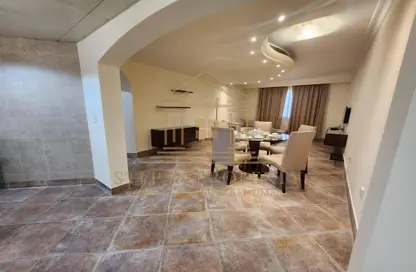 شقة - 2 غرف نوم - 3 حمامات للايجار في شارع النصر - النصر - الدوحة