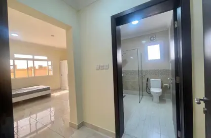Apartment - 1 Bathroom for rent in Al Hanaa Street - Al Gharrafa - Doha Apartment - 1 Bathroom for rent in Al Hanaa Street - Al Gharrafa - Doha