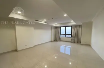 Apartment - 2 Bedrooms - 3 Bathrooms for rent in East Porto Drive - Porto Arabia - The Pearl Island - Doha