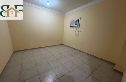 Apartment - 2 Bedrooms - 1 Bathroom for rent in Al Mansoura - Al Mansoura - Doha