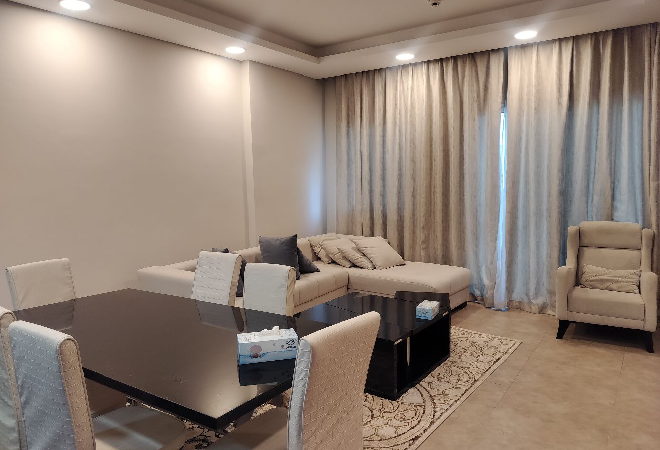 2 bedroom I INCLUDING BILLS I FF I pool & Gym I thumbnail 2