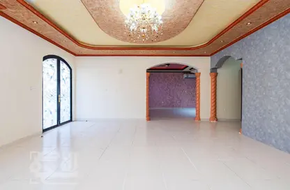 فيلا - 5 غرف نوم - 4 حمامات للايجار في بيفيرلي هيلز جاردن - بيفيرلي هيلز جاردن - المعمورة - الدوحة