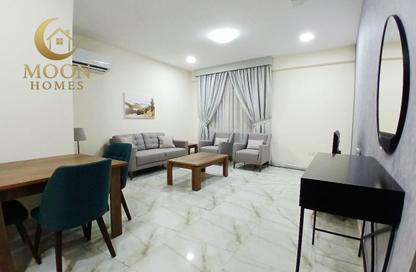 Apartment - 1 Bedroom - 2 Bathrooms for rent in Umm Ghuwailina 4 - Umm Ghuwailina - Doha