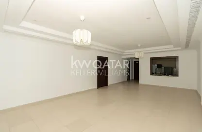 Apartment - 1 Bedroom - 2 Bathrooms for rent in Porto Arabia Townhouses - Porto Arabia - The Pearl Island - Doha