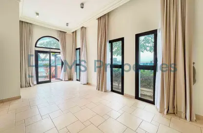 Townhouse - 3 Bedrooms - 4 Bathrooms for rent in Waterfront Townhouses - Qanat Quartier - The Pearl Island - Doha Townhouse - 3 Bedrooms - 4 Bathrooms for rent in Waterfront Townhouses - Qanat Quartier - The Pearl Island - Doha