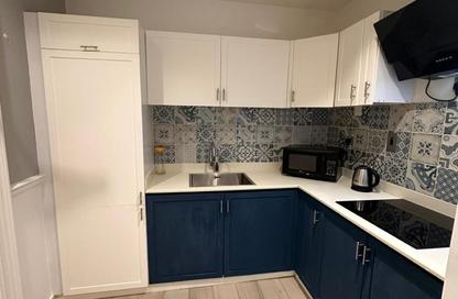 Apartment - Studio - 1 Bathroom for rent in Bin Al Sheikh Towers - Al Mirqab Al Jadeed - Doha