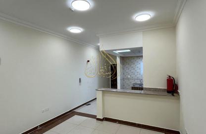 Apartment - 2 - 2 for rent in Al Mansoura - Doha