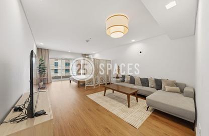 Apartment - Studio - 1 Bathroom for rent in Al Mutahidah Tower - Viva Bahriyah - The Pearl Island - Doha